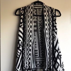 Aztec Print Long Sleeveless Cardigan